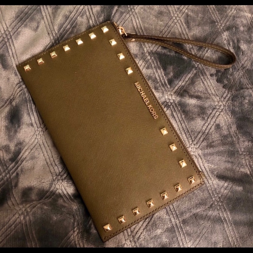 Michael Kors Wristlet